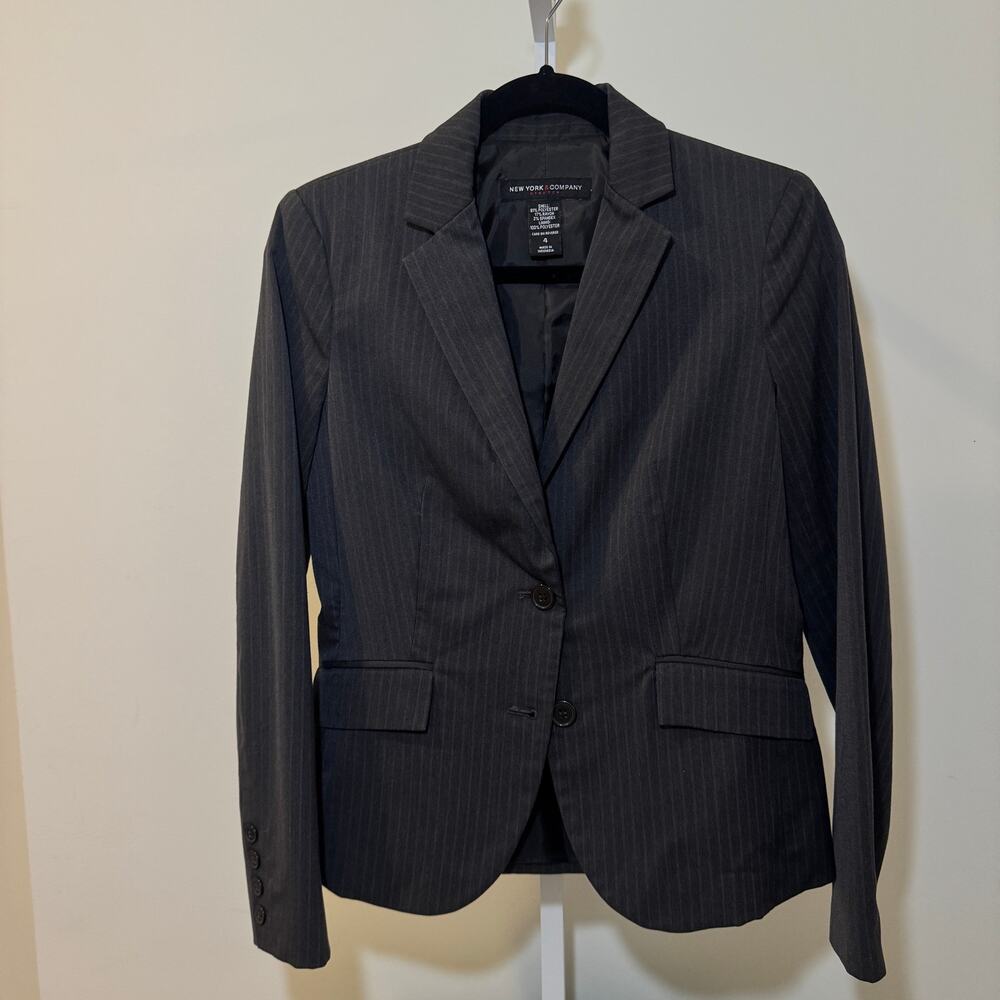 New York & Company Women Pinstripe Blazer & Pants Suit Size 4 Grey Career Work - Picture 2 of 9